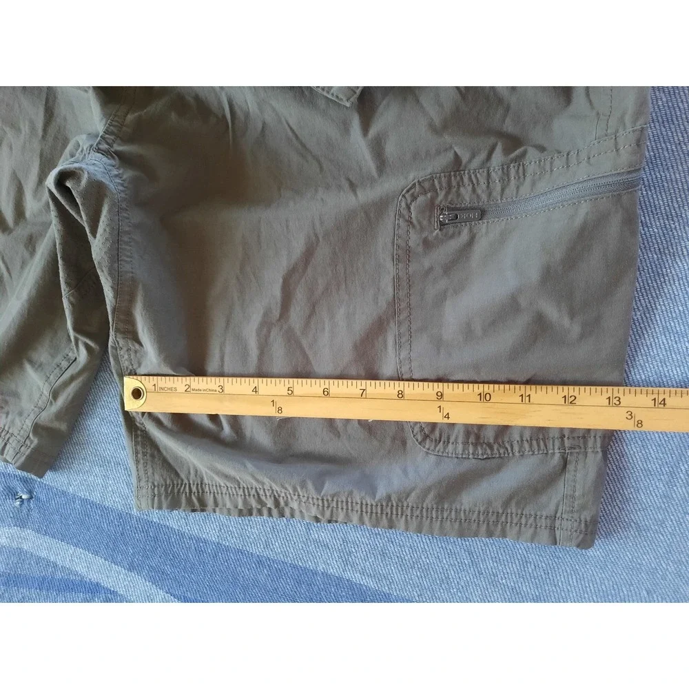 Huk Men Performance Fishing Shorts Khaki Gray Stretch Cargo Utility Size 40x10